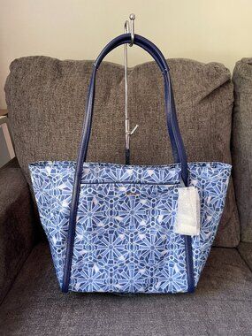 Tumi Voyageur Small Q-Tote blue NWT